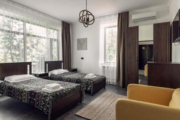 هاستل Borovoe Country Club
