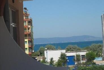 پانسیون Guest House Orchidea