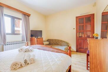 پانسیون Mali Miločer Bay Accommodation