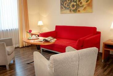 膳宿费 Suite Stays By Hotel La Perla
