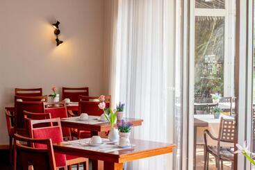 펜션 Suite Stays By Hotel La Perla