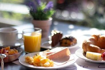 膳宿费 Suite Stays By Hotel La Perla