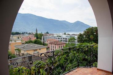 膳宿费 Suite Stays By Hotel La Perla