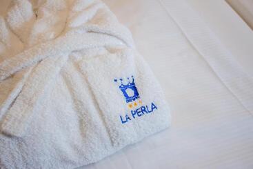 膳宿费 Suite Stays By Hotel La Perla
