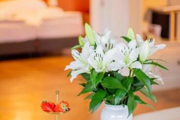 膳宿费 Suite Stays By Hotel La Perla