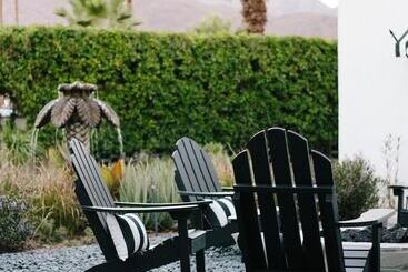 El Cid By Avantstay 16 Occ Full Hotel Buyout In Palm Springs W Pool