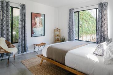 El Cid By Avantstay 16 Occ Full Hotel Buyout In Palm Springs W Pool