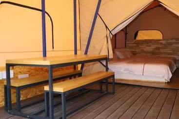 בית מלון כפרי Andong Sunrise Glamping