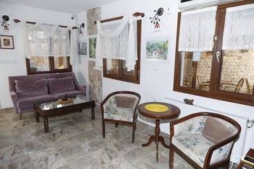 هتل Villa Lotus Konuk Evi