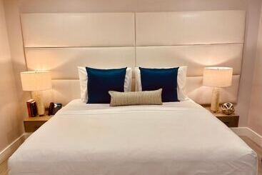 La Vue Boutique Hotel & Beach Club