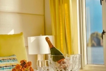 La Vue Boutique Hotel & Beach Club