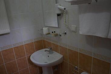 Hancilar Otel