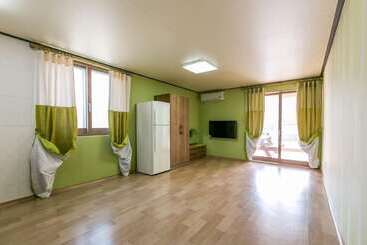 هتل Gatnaeum Pension