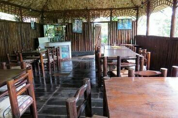 هتل Lake Kitandara Camp