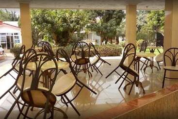 هتل Luxury West