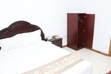 هتل Luxury West