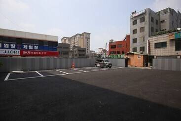 Asan Hotel Cube