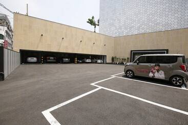 Asan Hotel Cube
