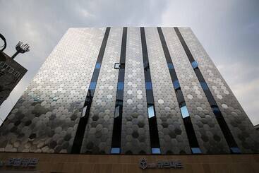 Asan Hotel Cube