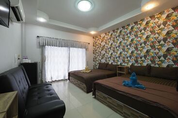 هتل Chidlom Resort By Oyo Rooms