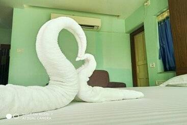 هتل Goroomgo Marlin Digha