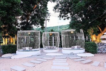 هتل Rimtalay Resort Koh Larn