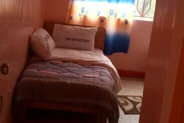 هتل Comfy Night Guest House