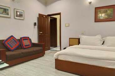 هتل The Tanay's Dibrugarh Residency