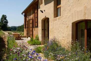 هتل Chambre D Hôtes La Grange Milou