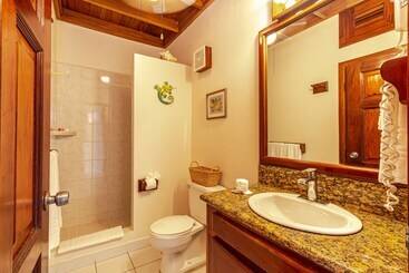 هتل Coral Bay Villas