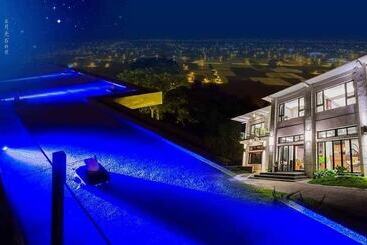 هتل Moonstone Bed And Breakfast