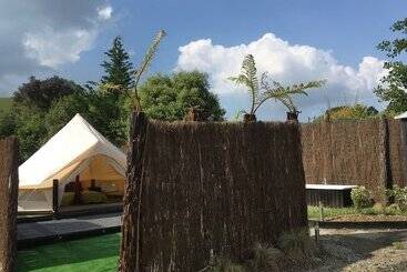 هتل Orchard View Farmstay Retreat