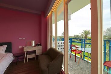 هتل The Riverview Retreats