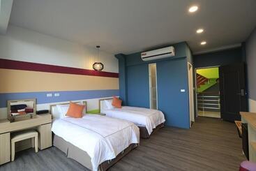 هتل The Riverview Retreats
