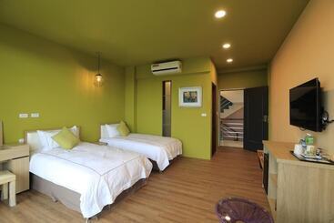 هتل The Riverview Retreats