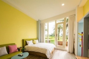 هتل The Riverview Retreats