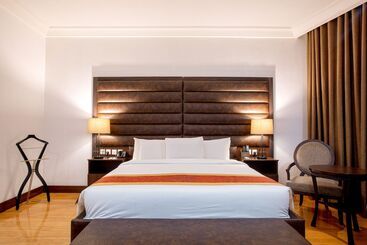 Johnwood Hotel By Bolton