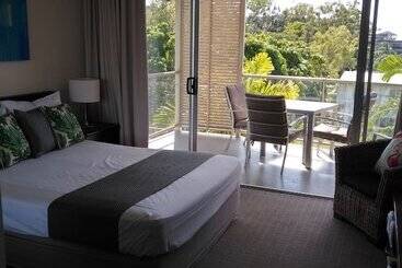 Airlie Central Apartments