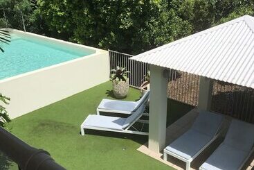 Airlie Central Apartments