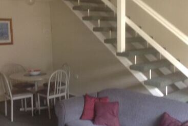 Bayshores Holiday Apartments