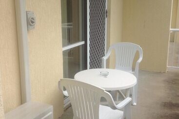 Bayshores Holiday Apartments
