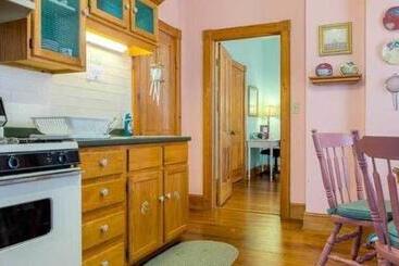 تختخواب و صبحانه Sweetwater Branch Inn