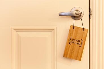 تختخواب و صبحانه The Vendange Carmel Inn & Suites