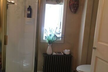 Fleetwood House Bed And Breakfast