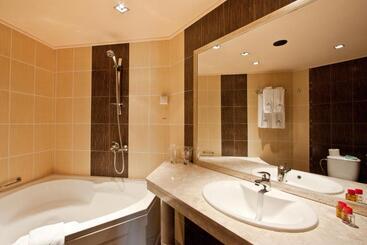 هتل Balneo Complex & Spa Aquatonik
