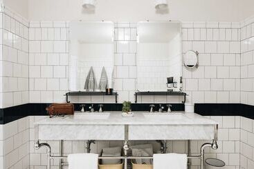 هتل Chicago Athletic Association, Part Of Hyatt