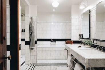 هتل Chicago Athletic Association, Part Of Hyatt