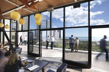 هتل Chicago Athletic Association, Part Of Hyatt