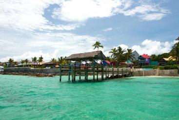 هتل Compass Point Beach Resort