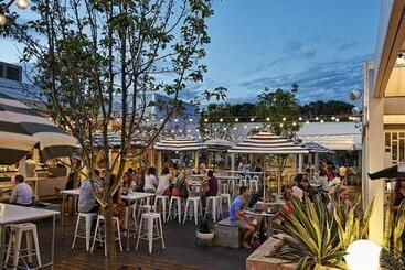 هتل Cottesloe Beach